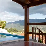 Villa Gondoriz-house *