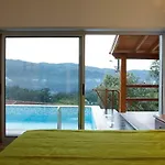 Villa Gondoriz-house
